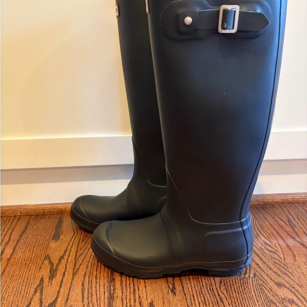 Hunter tall Rain Boots - Picture 2 of 8